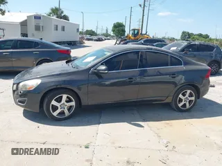 2012 Volvo S60 T5 с VIN YV1622FS7C2046680, выставлен на аукционе IAAI как лот 42170446 с пробегом 137 136 миль миль и . История ставок и продаж доступна на DreamBid. Изображение 14.