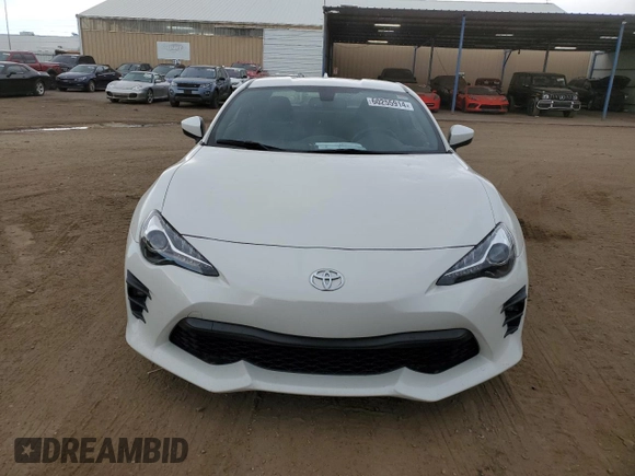 2020 Toyota 86 with VIN JF1ZNAA13L8752809, listed as a Copart auction lot 60255914 with 28,568 mi miles and Salvage Title. Bid and sale history available at carsss.com. Image 5.
