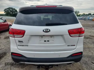 2016 Kia Sorento EX with VIN 5XYPHDA10GG024695, listed as a Copart auction lot 61805575 with 129,605 mi miles and Clean title. Bid and sale history available at DreamBid. Image 6.