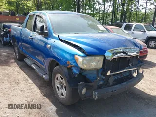 2008 Toyota Tundra 4WD Truck with VIN 5TBBV54198S492975, listed as a IAAI auction lot 42145763 with 281,934 mi miles. Bid and sale history available at carsss.com. Image 1.