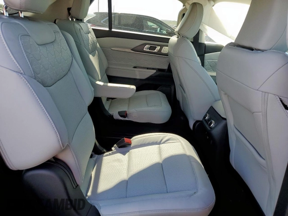 2025 Ford Explorer Platinum with VIN 1FMWK8HC2SGB58993, listed as a Copart auction lot 58005875 with 4,917 mi miles and Salvage title. Bid and sale history available at DreamBid. Image 11.