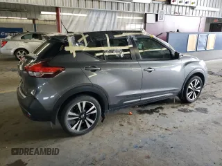 2019 Nissan Kicks S z VIN 3N1CP5CU1KL558517, wystawiony jako Copart lot #45549515 z przebiegiem Nie podano mil oraz Czysty tytuł • Clean title. Historia ofert i sprzedaży dostępna na DreamBid. Obrazek 3.