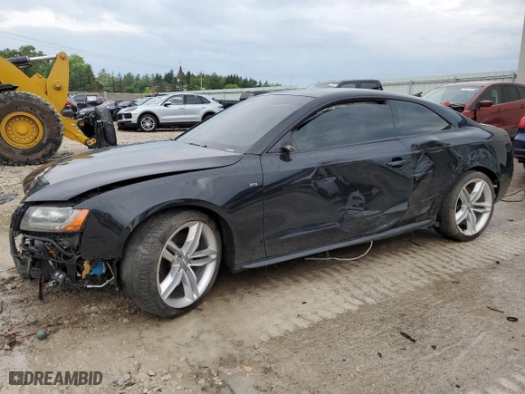 2011 Audi S5 Prestige with VIN WAUVVAFR0BA075777, listed as a Copart auction lot 59786524 with 104,153 mi miles and Non Repairable. Bid and sale history available at carsss.com. Image 1.