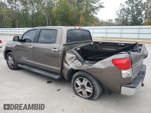 2007 Toyota Tundra Limited z VIN 5TBEV58137S457418, wystawiony jako Copart lot #77690584 z przebiegiem 233 237 mil mil oraz Szkoda całkowita • Salvage title. Historia ofert i sprzedaży dostępna na DreamBid. Obrazek 2.