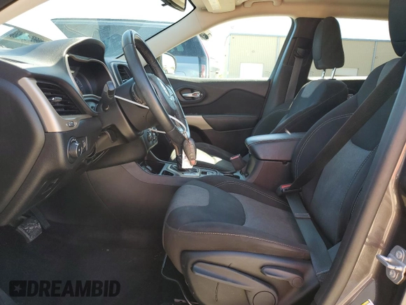 2018 Jeep Cherokee Latitude Tech Connect with VIN 1C4PJLCB2JD540034, listed as a Copart auction lot 55622855 with 71,428 mi miles and Salvage title. Bid and sale history available at DreamBid. Image 7.