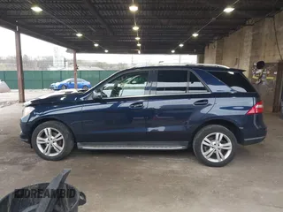 2014 Mercedes-Benz M 350 with VIN 4JGDA5HB0EA399894, listed as a IAAI auction lot 42040960 with 189,714 mi miles and . Bid and sale history available at carsss.com. Image 15.