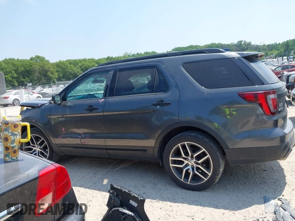 2017 Ford Explorer Sport z VIN 1FM5K8GT3HGB53095, wystawiony jako IAAI lot #42427164 z przebiegiem 120 362 mil mil oraz . Historia ofert i sprzedaży dostępna na DreamBid. Obrazek 14.