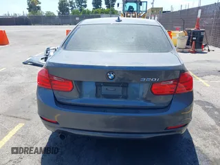2015 BMW 3 Series 320i with VIN WBA3B1C53FK138209, listed as a IAAI auction lot 42333963 with 95,949 mi miles and . Bid and sale history available at DreamBid. Image 17.