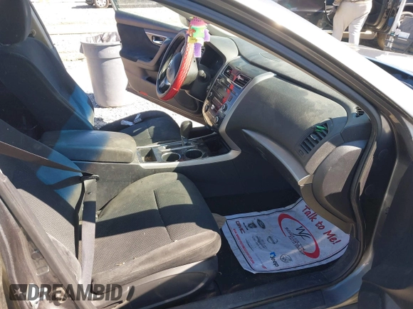 2014 Nissan Altima S with VIN 1N4AL3AP4EN355441, listed as a IAAI auction lot 41628050 with 162,309 mi miles and . Bid and sale history available at carsss.com. Image 5.