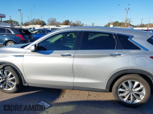 2020 Infiniti QX50 Luxe z VIN 3PCAJ5M37LF105904, wystawiony jako IAAI lot #41251242 z przebiegiem 66 806 mil mil oraz . Historia ofert i sprzedaży dostępna na DreamBid. Obrazek 14.