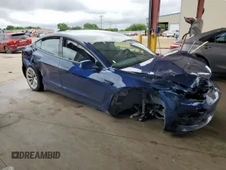 2022 Tesla Model 3 z VIN 5YJ3E1EA7NF289098, wystawiony jako Copart lot #60637005 z przebiegiem 152 060 mil mil oraz Czysty tytuł • Clean title. Historia ofert i sprzedaży dostępna na DreamBid. Obrazek 4.