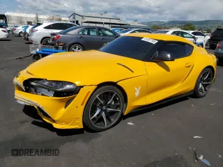 2021 Toyota Supra 3.0 z VIN WZ1DB0C01MW034802, wystawiony jako Copart lot #51387765 z przebiegiem Nie podano mil oraz Szkody całkowita. Historia ofert i sprzedaży dostępna na DreamBid. Obrazek 1.