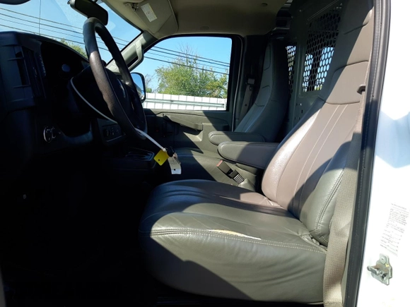 2019 Chevrolet Express Cargo with VIN 1GCWGAFP0K1362956, listed as a Copart auction lot 87134104 with 306,690 mi miles and Salvage title. Bid and sale history available at DreamBid. Image 7.