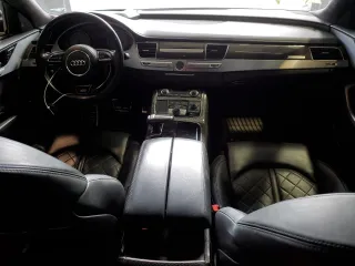 2017 Audi S8 z VIN WUAJ5AFD4HN901220, wystawiony jako Copart lot #72728313 z przebiegiem 53 040 mil mil oraz . Historia ofert i sprzedaży dostępna na DreamBid. Obrazek 8.