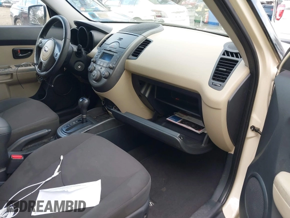 2010 Kia Soul + with VIN KNDJT2A2XA7034348, listed as a IAAI auction lot 42059954 with 252,878 mi miles. Bid and sale history available at carsss.com. Image 5.