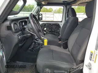 2021 Jeep Wrangler Unlimited Sport S z VIN 1C4HJXDN6MW608946, wystawiony jako Copart lot #62089045 z przebiegiem 33 305 mil mil oraz Szkoda całkowita • Salvage title. Historia ofert i sprzedaży dostępna na DreamBid. Obrazek 7.