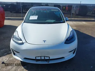 2021 Tesla Model 3 Long Range with VIN 5YJ3E1EB0MF992792, listed as a IAAI auction lot 41726740 with 33,507 mi miles. Bid and sale history available at carsss.com. Image 13.