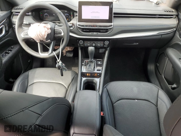 2025 Jeep Compass Limited с VIN 3C4NJDCN0ST540892, выставлен на аукционе Copart как лот 59910355 с пробегом 176 миль миль и Списание • Salvage title. История ставок и продаж доступна на DreamBid. Изображение 8.