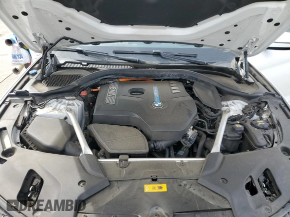 2018 BMW 5 Series 530e xDrive with VIN WBAJB1C58JB084907, listed as a Copart auction lot 49901795 with 109,617 mi miles and Salvage title. Bid and sale history available at DreamBid. Image 11.
