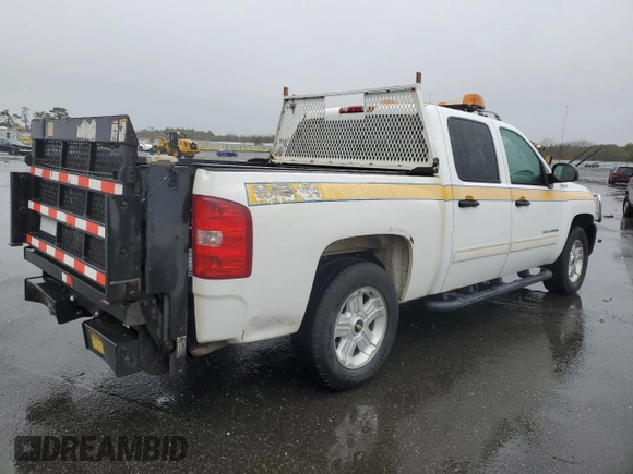 2010 Chevrolet Silverado 1500 1HY with VIN 3GCXKUEJ0AG216204, listed as a Copart auction lot 50546545 with 99,576 mi miles and Salvage Title. Bid and sale history available at DreamBid. Image 3.