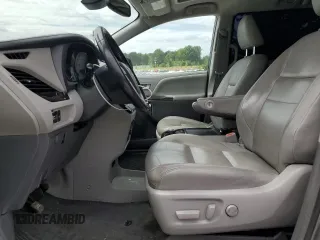 2019 Toyota Sienna XLE Auto Access Seat с VIN 5TDYZ3DC6KS966299, выставлен на аукционе Copart как лот 59930355 с пробегом 92 853 миль миль и Списание • Salvage title. История ставок и продаж доступна на DreamBid. Изображение 7.