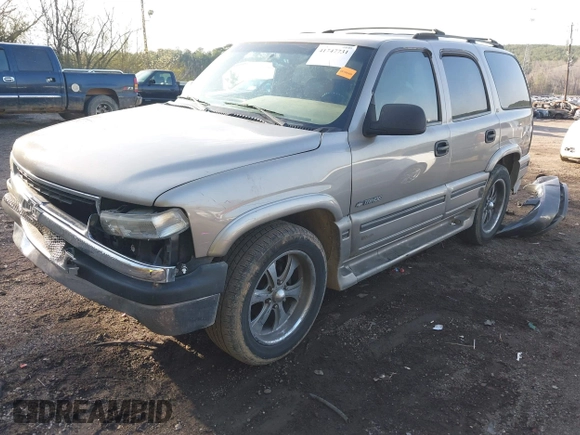 2002 Chevrolet Tahoe LT with VIN 1GNEC13Z92J176384, listed as a IAAI auction lot 41747731 with 190,439 mi miles. Bid and sale history available at carsss.com. Image 2.