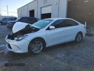 2015 Toyota Camry XLE with VIN 4T1BF1FK3FU081921, listed as a Copart auction lot 85097144 with 138,752 mi miles and Salvage Title. Bid and sale history available at carsss.com. Image 1.
