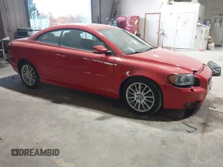 2007 Volvo C70 with VIN YV1MC68207J023648, listed as a IAAI auction lot 41281499 with 116,845 mi miles. Bid and sale history available at carsss.com. Image 1.