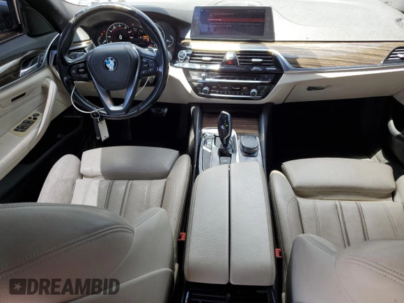 2018 BMW 5 Series 530i z VIN WBAJA5C51JWA37594, wystawiony jako Copart lot #63375575 z przebiegiem 139 974 mil mil oraz Czysty tytuł • Clean title. Historia ofert i sprzedaży dostępna na DreamBid. Obrazek 8.