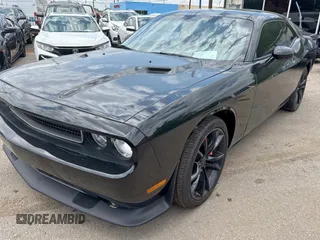 2012 Dodge Challenger SRT-8 392 z VIN 2C3CDYCJ8CH137762, wystawiony jako Copart lot #59003275 z przebiegiem 85 412 mil mil oraz Tytuł czysty. Historia ofert i sprzedaży dostępna na DreamBid. Obrazek 2.