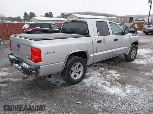 2011 Ram Dakota Bighorn/Lonestar with VIN 1D7RW3GK4BS662921, listed as a IAAI auction lot 41231333 with 190,634 mi miles. Bid and sale history available at carsss.com. Image 4.