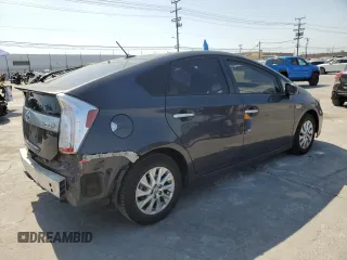 2014 Toyota Prius z VIN JTDKN3DP5E3061823, wystawiony jako Copart lot #51536045 z przebiegiem 231 036 mil mil oraz Szkoda całkowita • Salvage title. Historia ofert i sprzedaży dostępna na DreamBid. Obrazek 3.