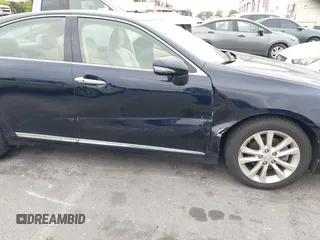 2010 Lexus ES 330 z VIN JTHBK1EG4A2405717, wystawiony jako IAAI lot #42329195 z przebiegiem 118 157 mil mil oraz . Historia ofert i sprzedaży dostępna na DreamBid. Obrazek 6.