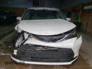 2021 Toyota Sienna LE with VIN 5TDBSKFCXMS023725, listed as a Copart auction lot 81284903 with Not provided miles and Salvage title. Bid and sale history available at DreamBid. Image 5.