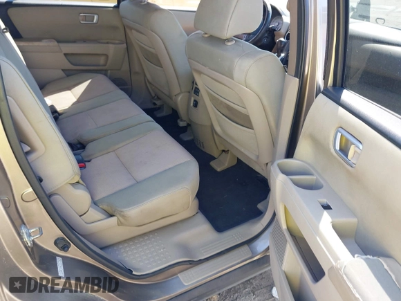 2010 Honda Pilot EX with VIN 5FNYF3H44AB002542, listed as a IAAI auction lot 41839800 with 278,623 mi miles and . Bid and sale history available at carsss.com. Image 8.
