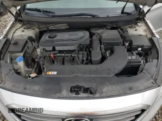 2017 Hyundai Sonata 2.4L z VIN 5NPE24AF2HH466215, wystawiony jako Copart lot #58023875 z przebiegiem 141 636 mil mil oraz Czysty tytuł • Clean title. Historia ofert i sprzedaży dostępna na DreamBid. Obrazek 11.