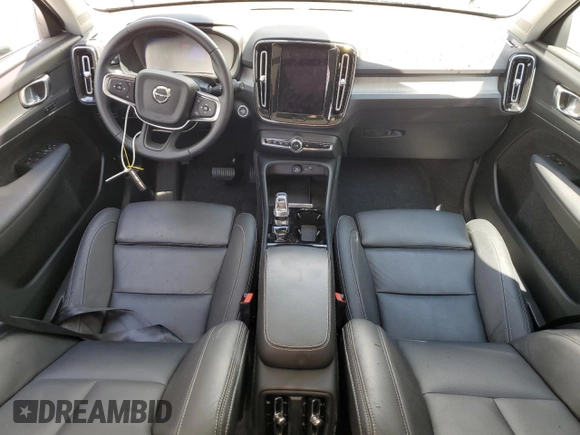 2025 Volvo XC40 Plus Bright Theme с VIN YV4L12UE8S2505753, выставлен на аукционе Copart как лот 60558845 с пробегом 3 688 миль миль и Чистый • Clean title. История ставок и продаж доступна на DreamBid. Изображение 8.