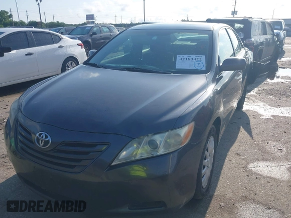 2007 Toyota Camry CE z VIN 4T1BE46K97U057970, wystawiony jako IAAI lot #42183422 z przebiegiem 145 791 mil mil oraz . Historia ofert i sprzedaży dostępna na DreamBid. Obrazek 17.
