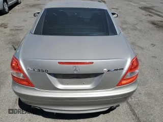 2005 Mercedes-Benz SLK-Class with VIN WDBWK56F15F025117, listed as a Copart auction lot 66379784 with 135,695 mi miles and Clean Title. Bid and sale history available at carsss.com. Image 10.
