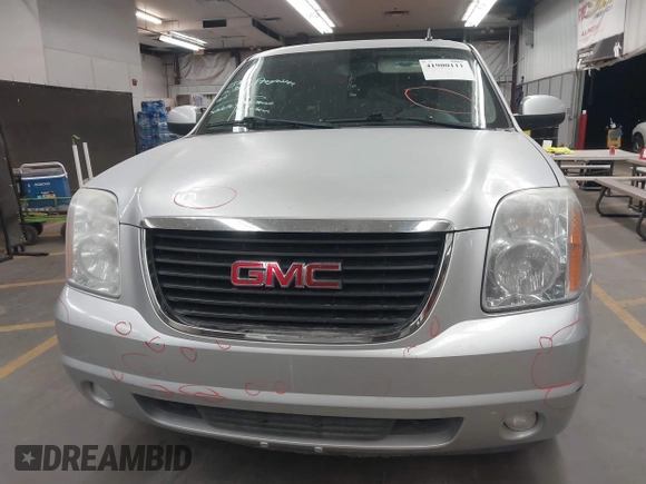 2013 GMC Yukon SLE with VIN 1GKS1AE09DR353945, listed as a IAAI auction lot 41900111 with 109,655 mi miles. Bid and sale history available at carsss.com. Image 12.