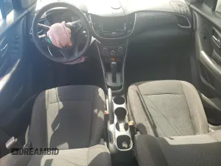 2022 Chevrolet Trax LS z VIN KL7CJKSM7NB530318, wystawiony jako Copart lot #58771845 z przebiegiem 35 691 mil mil oraz Nie do naprawy • Non repairable. Historia ofert i sprzedaży dostępna na DreamBid. Obrazek 8.