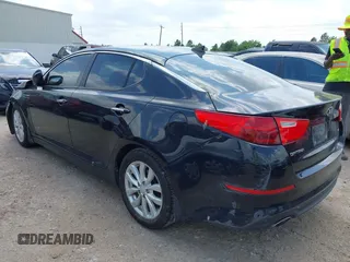 2015 Kia Optima LX z VIN 5XXGM4A73FG507178, wystawiony jako IAAI lot #42146877 z przebiegiem 165 348 mil mil oraz . Historia ofert i sprzedaży dostępna na DreamBid. Obrazek 3.