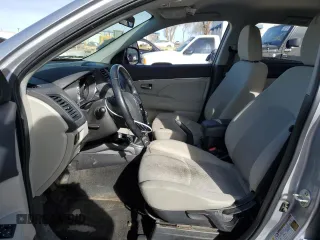 2017 Mitsubishi Outlander ES с VIN JA4AP3AU8HZ003930, выставлен на аукционе Copart как лот 84237474 с пробегом 78 284 миль миль и Списание • Salvage title. История ставок и продаж доступна на DreamBid. Изображение 7.