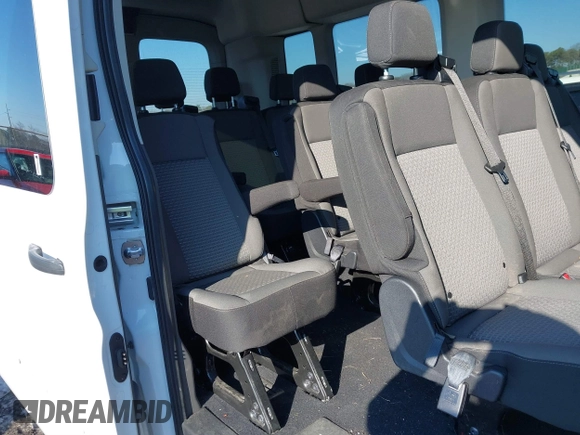 2024 Ford Transit Passenger XL with VIN 1FBAX2C85RKA16018, listed as a IAAI auction lot 41400715 with 13,842 mi miles. Bid and sale history available at carsss.com. Image 8.