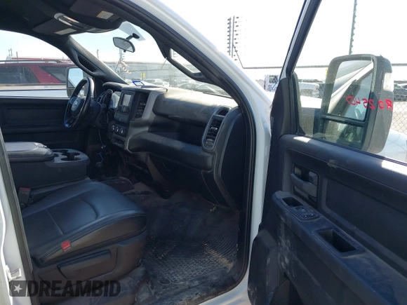 2024 Ram 2500 Tradesman with VIN 3C6UR5HL7RG157723, listed as a IAAI auction lot 41128531 with 56,820 mi miles and . Bid and sale history available at DreamBid. Image 5.