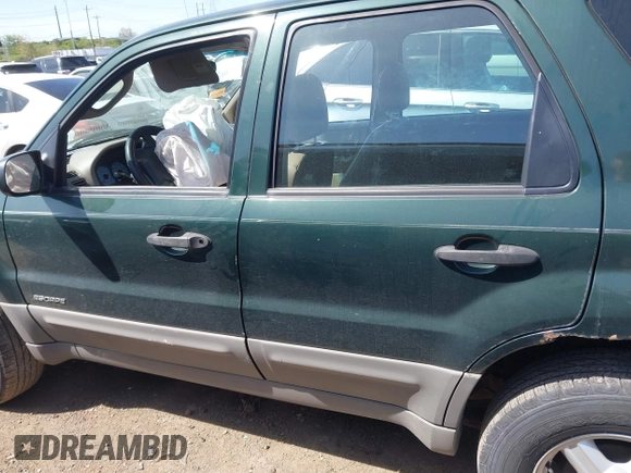 2002 Ford Escape XLS Choice with VIN 1FMYU02192KB15373, listed as a IAAI auction lot 42108982 with 175,538 mi miles and . Bid and sale history available at DreamBid. Image 14.