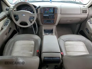 2003 Ford Explorer Eddie Bauer z VIN 1FMDU74WX3UA60163, wystawiony jako Copart lot #61994245 z przebiegiem 298 711 mil mil oraz Szkoda całkowita • Salvage title. Historia ofert i sprzedaży dostępna na DreamBid. Obrazek 8.