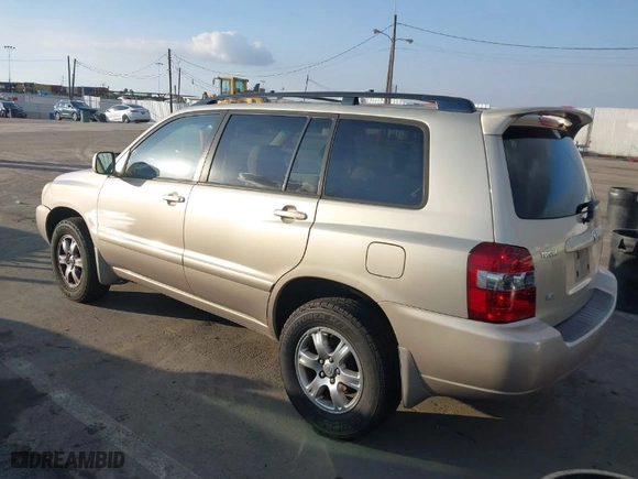 2006 Toyota Highlander w/3rd Row with VIN JTEDP21A260124131, listed as a IAAI auction lot 41476163 with 171,361 mi miles. Bid and sale history available at carsss.com. Image 3.