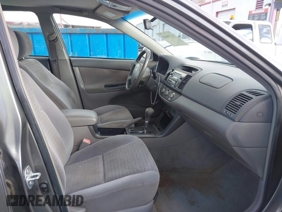 2006 Toyota Camry STD with VIN 4T1BE32KX6U736211, listed as a IAAI auction lot 41730669 with 112,648 mi miles. Bid and sale history available at carsss.com. Image 5.