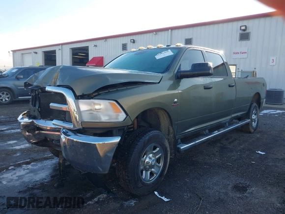 2015 Ram 2500 Tradesman с VIN 3C6UR5HL3FG629072, выставлен на аукционе IAAI как лот 41296490 с пробегом 211 318 миль миль и . История ставок и продаж доступна на DreamBid. Изображение 2.